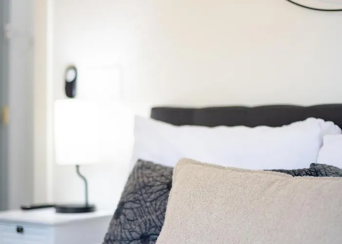Taylor Street Retreat A- Downtown -walkable Holiday home *