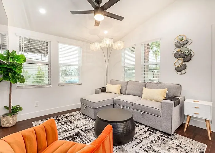 Taylor Street Retreat A- Downtown -walkable