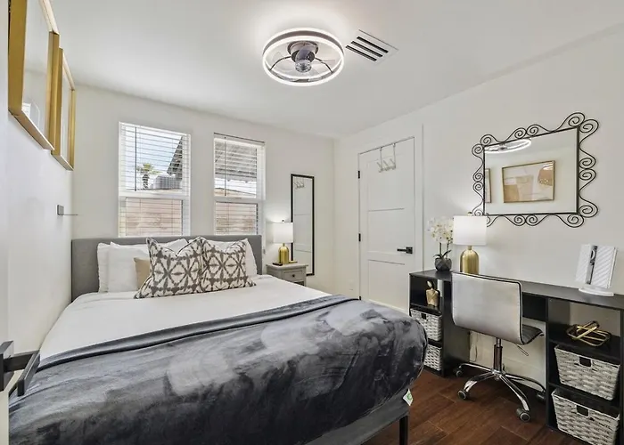 Holiday home Taylor Street Retreat A- Downtown -walkable