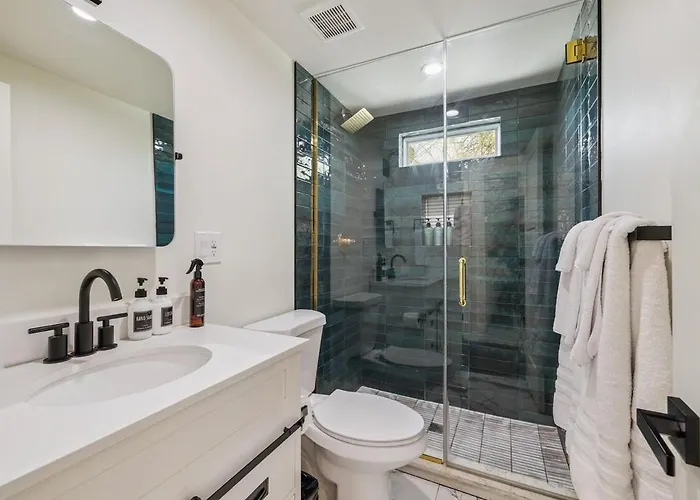 Holiday home Taylor Street Retreat A- Downtown -walkable